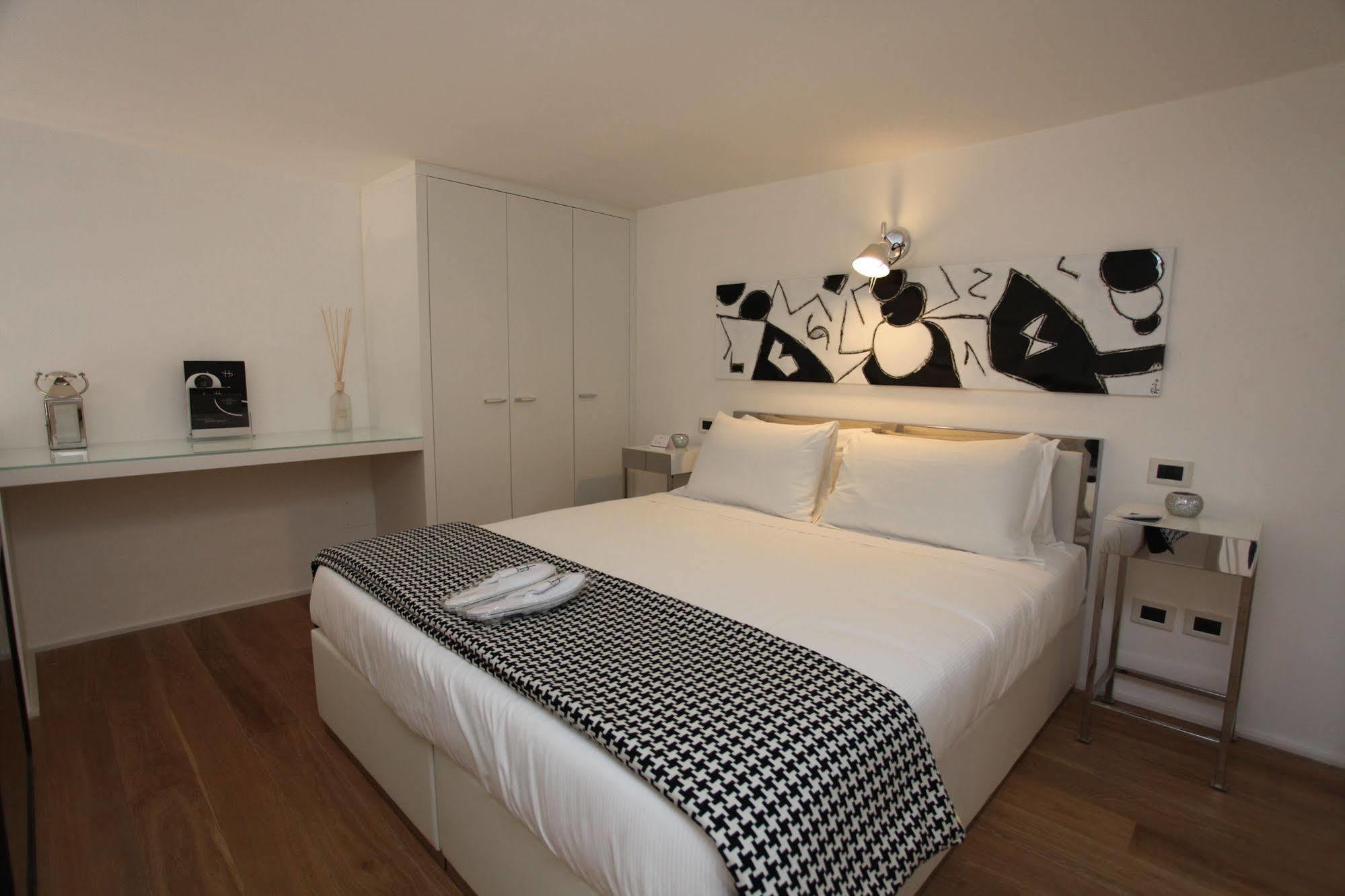 LHP Suite Roma Piazza del Popolo Esterno foto